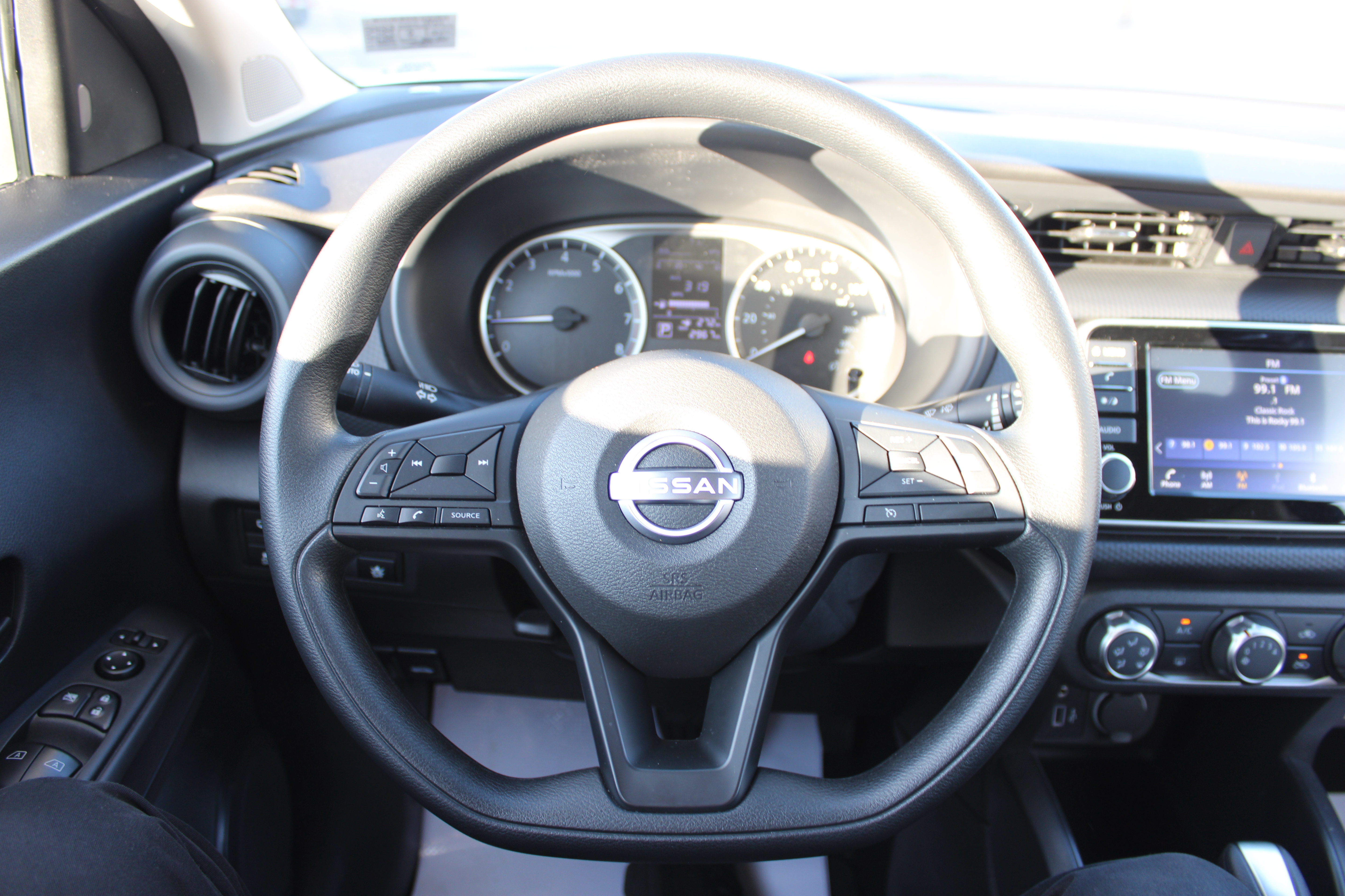 Certified 2025 Nissan Kicks Play S FWD image 17