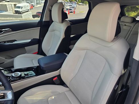 Used 2025 Kia Sportage EX w/ EX Premium Package AWD/4WD image 12