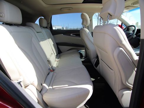 Used 2019 Lincoln Nautilus Reserve image 9