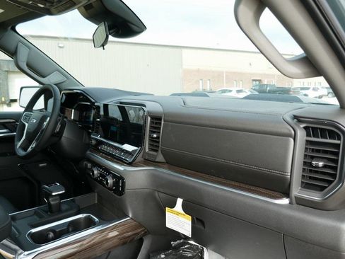 New 2026 Chevrolet Silverado 1500 LT Trail Boss w/ LT Trail Boss Premium Package image 10