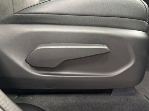 New 2025 Jeep Grand Cherokee L Altitude image 57