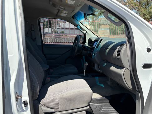 Used 2016 Nissan Frontier SV RWD image 11