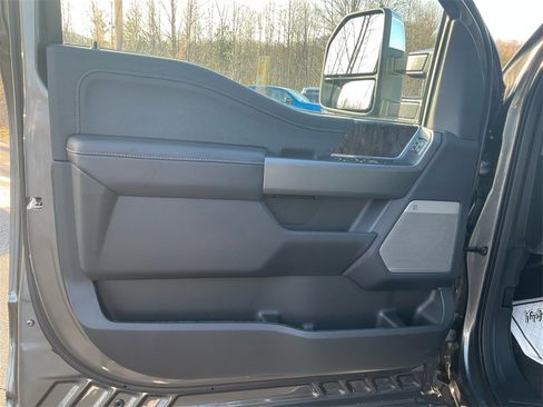 New 2026 Ford F250 Lariat w/ Chrome Package image 17