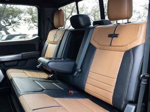 Used 2024 Ford F350 Platinum w/ FX4 Off-Road Package image 23