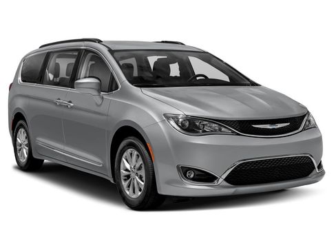 Used 2020 Chrysler Pacifica Touring-L FWD image 6