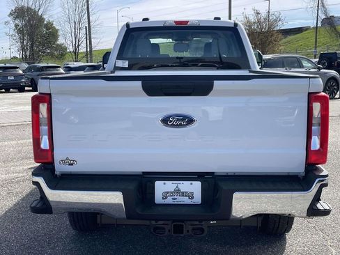 New 2026 Ford F350 XL w/ XL Chrome Package image 4