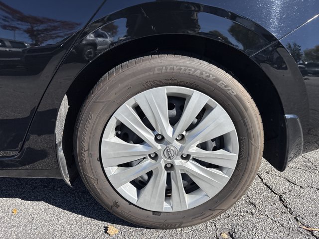 Used 2024 Nissan Sentra S FWD image 28