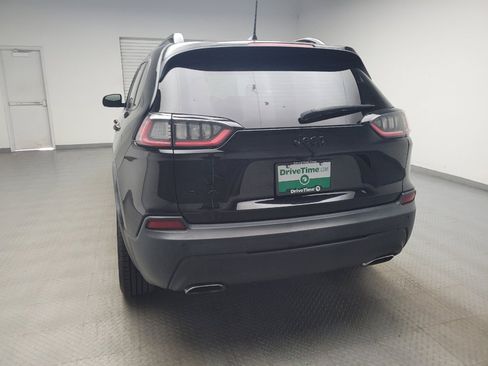 Used 2019 Jeep Cherokee Latitude Plus AWD/4WD image 6