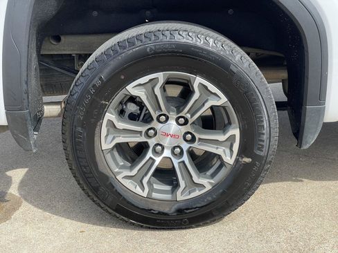 Used 2025 GMC Sierra 1500 SLT image 58