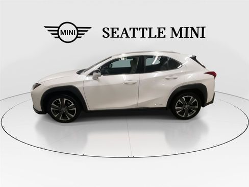 Used 2019 Lexus UX 250h w/ Premium Package AWD/4WD image 6