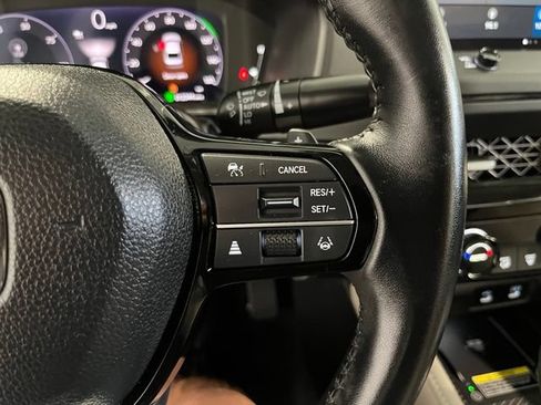 Used 2023 Honda Accord Touring image 27