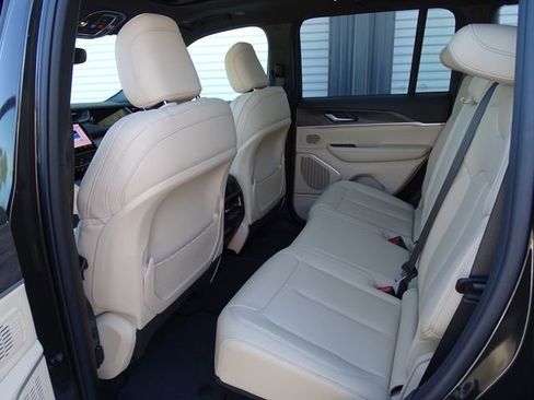 New 2024 Jeep Grand Cherokee Limited 4xe image 18