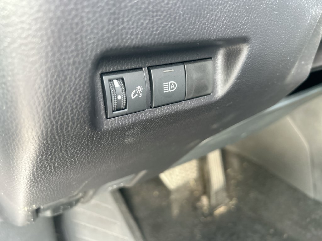 Used 2025 Toyota RAV4 LE FWD image 13