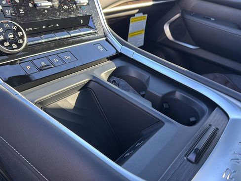 New 2026 Nissan Armada Platinum image 25