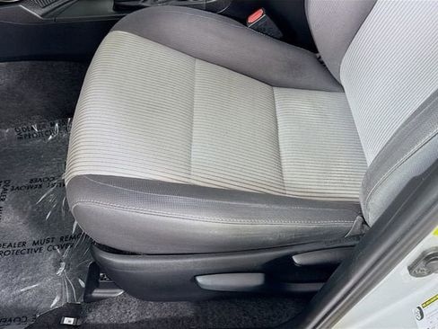 Used 2013 Toyota RAV4 XLE image 18