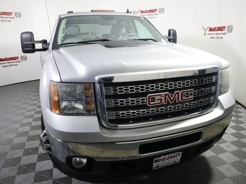 Used 2014 GMC Sierra 3500 SLT w/ SLT Convenience Package image 23