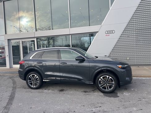 Used 2025 Audi Q5 Premium Plus image 14