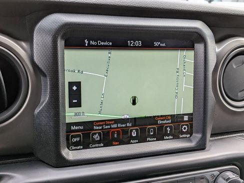 Certified 2022 Jeep Wrangler Unlimited Sport w/ Sun And Sound Package image 16