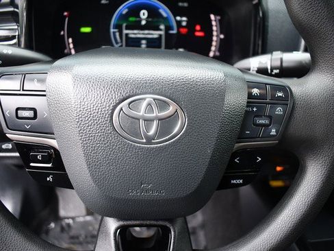 Certified 2025 Toyota Camry LE AWD/4WD image 30