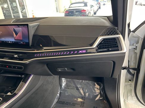 Used 2024 BMW X5 sDrive40i w/ M Sport Package image 24