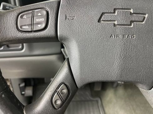 Used 2006 Chevrolet Silverado 1500 LT w/ Light Duty Power Package image 9