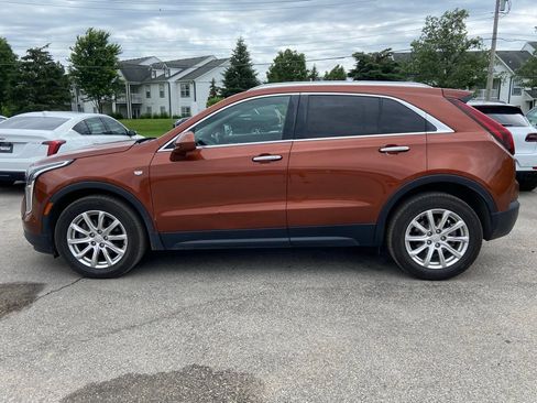 Used 2019 Cadillac XT4 Luxury w/ Cold Weather Package AWD/4WD image 2