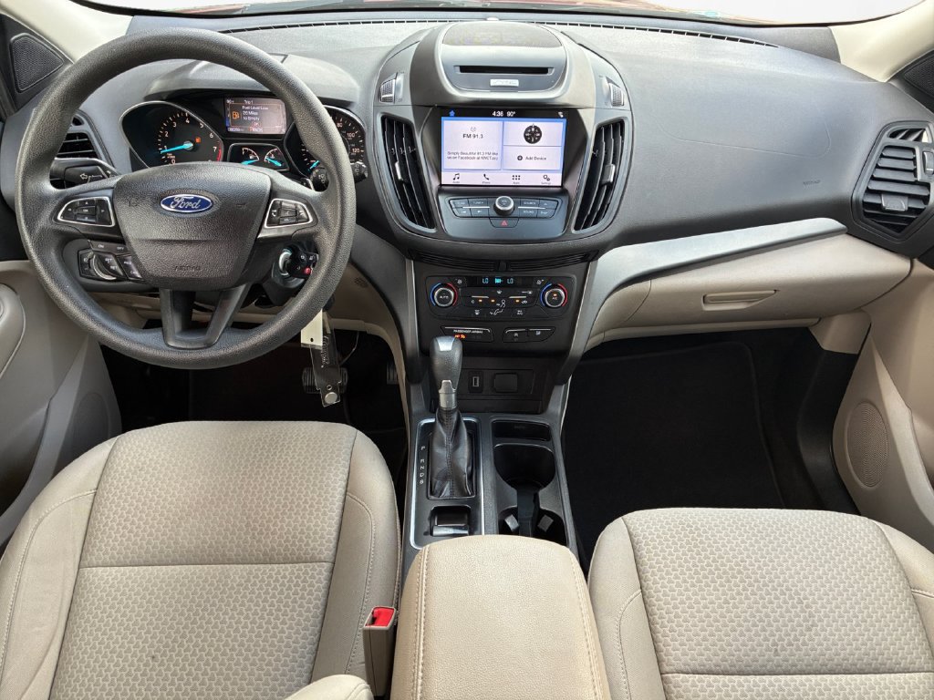 Used 2017 Ford Escape SE w/ Equipment Group 201A FWD image 19