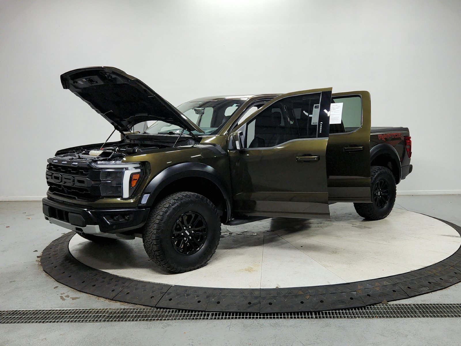 Used 2024 Ford F150 Raptor AWD/4WD image 11