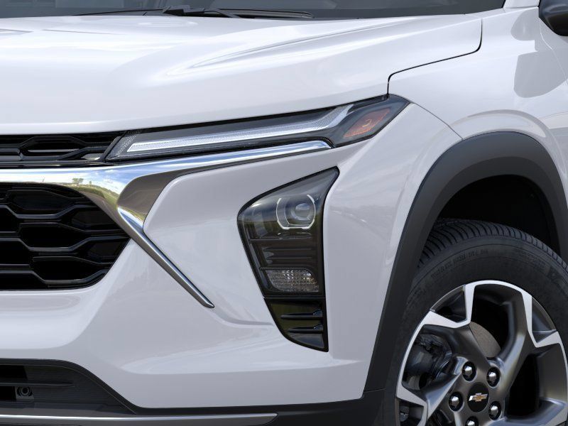 New 2026 Chevrolet Trax LT w/ Driver Confidence Package FWD image 10