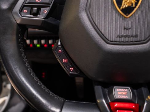 Used 2017 Lamborghini Huracan LP 580-2 RWD image 17