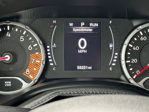 Used 2020 Jeep Renegade Altitude image 29