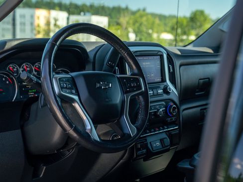 Used 2020 Chevrolet Silverado 1500 LT Trail Boss w/ Convenience Package AWD/4WD image 24