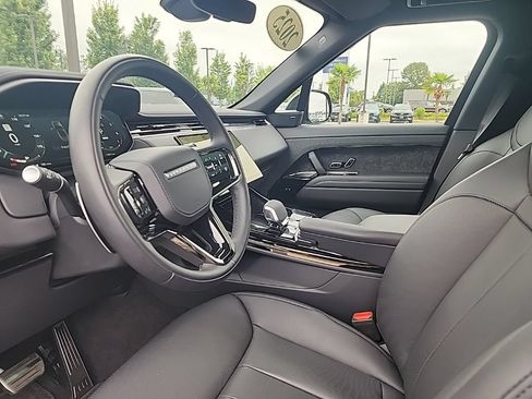 Certified 2025 Land Rover Range Rover Sport Dynamic SE AWD/4WD image 11