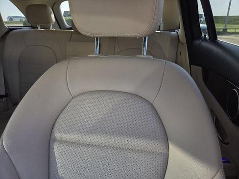 Used 2020 Mercedes-Benz GLC 300 image 16