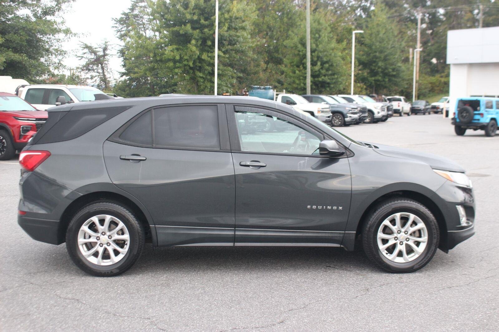 Used 2021 Chevrolet Equinox LS w/ LS Convenience Package FWD image 8