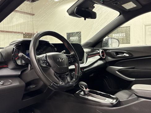 Used 2024 Chevrolet Trax RS w/ Driver Confidence Package image 6