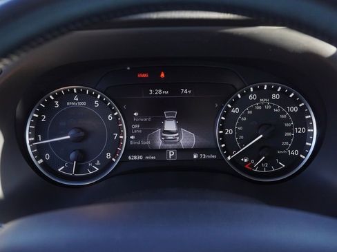 Used 2024 Nissan Armada SL w/ Captain's Chairs Package image 13