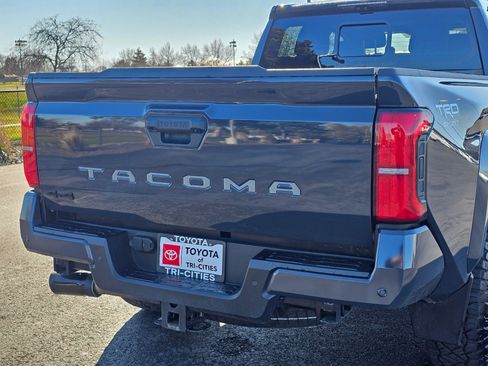 Used 2024 Toyota Tacoma TRD Sport w/ TRD Sport Premium Package image 13