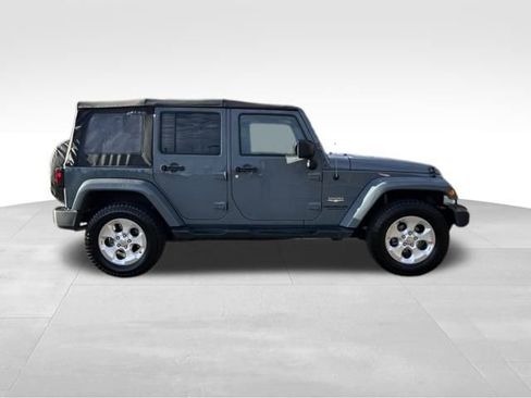 Used 2014 Jeep Wrangler Unlimited Sahara image 8