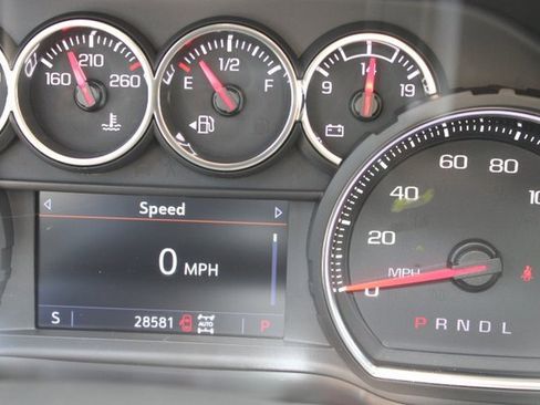 Used 2021 Chevrolet Silverado 1500 LT image 17