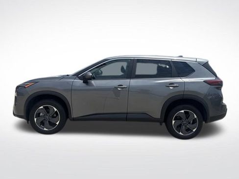 Used 2025 Nissan Rogue SV FWD image 2
