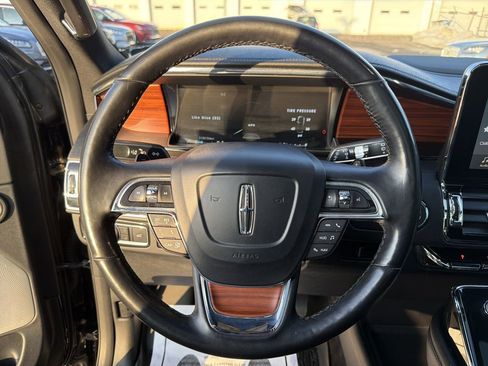 Used 2019 Lincoln Navigator L Reserve image 22