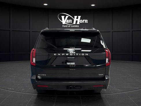 Used 2025 Ford Expedition Max Active AWD/4WD image 6