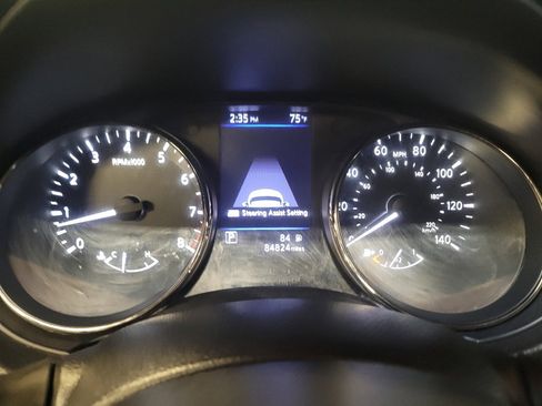 Used 2018 Nissan Rogue SL w/ Premium Package FWD image 23