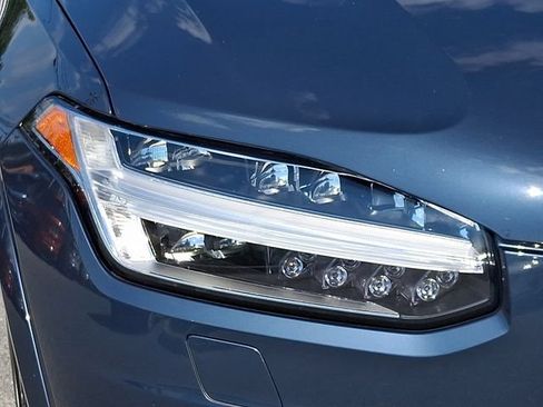 Certified 2023 Volvo XC90 B6 Plus w/ Protection Package AWD/4WD image 9
