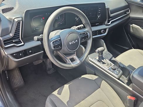 Used 2023 Kia Sportage LX AWD/4WD image 16