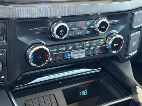 New 2026 Ford F350 Platinum w/ Tremor Off-Road Package image 19