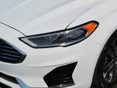 Used 2020 Ford Fusion SEL FWD image 9
