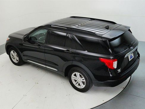 Used 2023 Ford Explorer XLT image 15