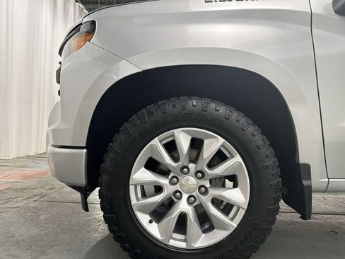Used 2022 Chevrolet Silverado 1500 Custom AWD/4WD image 22